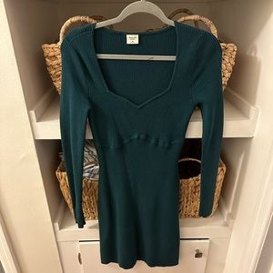Abercrombie Green Sweater Dress - Size Medium